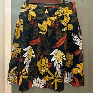 Ann Taylor Patterned Skirt w/ Pockets